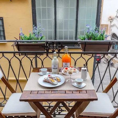 Apartment The Chic House , Cir: 19082053c213726
