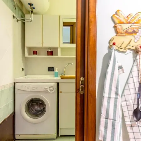 Apartment The Chic House , Cir: 19082053c213726 Palermo