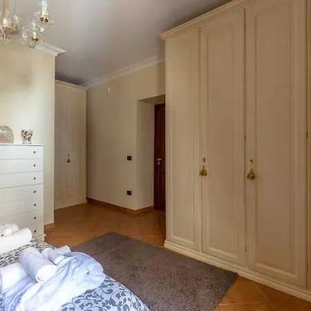 The Chic House , Cir: 19082053c213726 Apartment