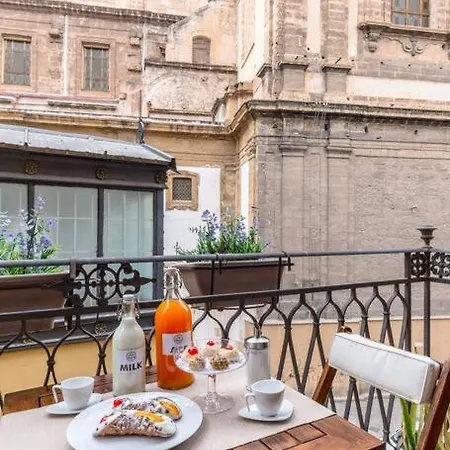 The Chic House , Cir: 19082053c213726 Apartment
